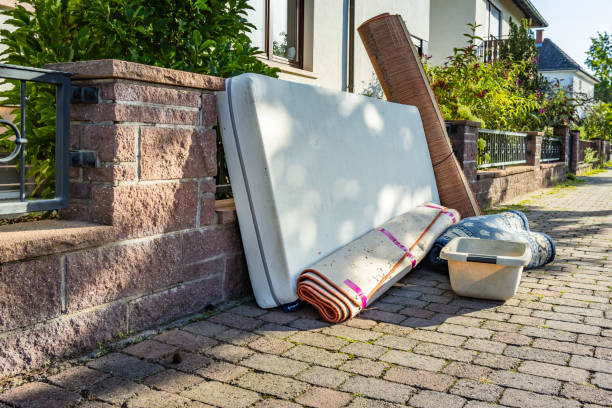 Debris Removal in Fuller Heights, FL